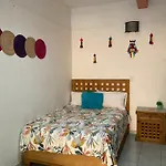 Comoda Y Amplia Habitacion En Jalatlaco