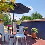 Casa Refugio Budget House 8 Rooms & 9 Bathrooms