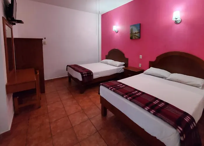 Hotel Del Aguila