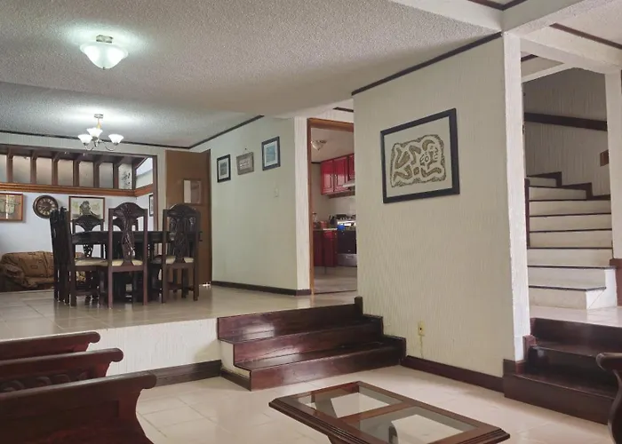 Casa En Zona Residencial