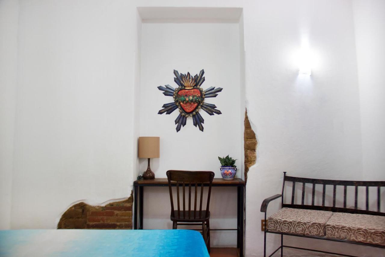 Mariposas Hotel&studios 3*