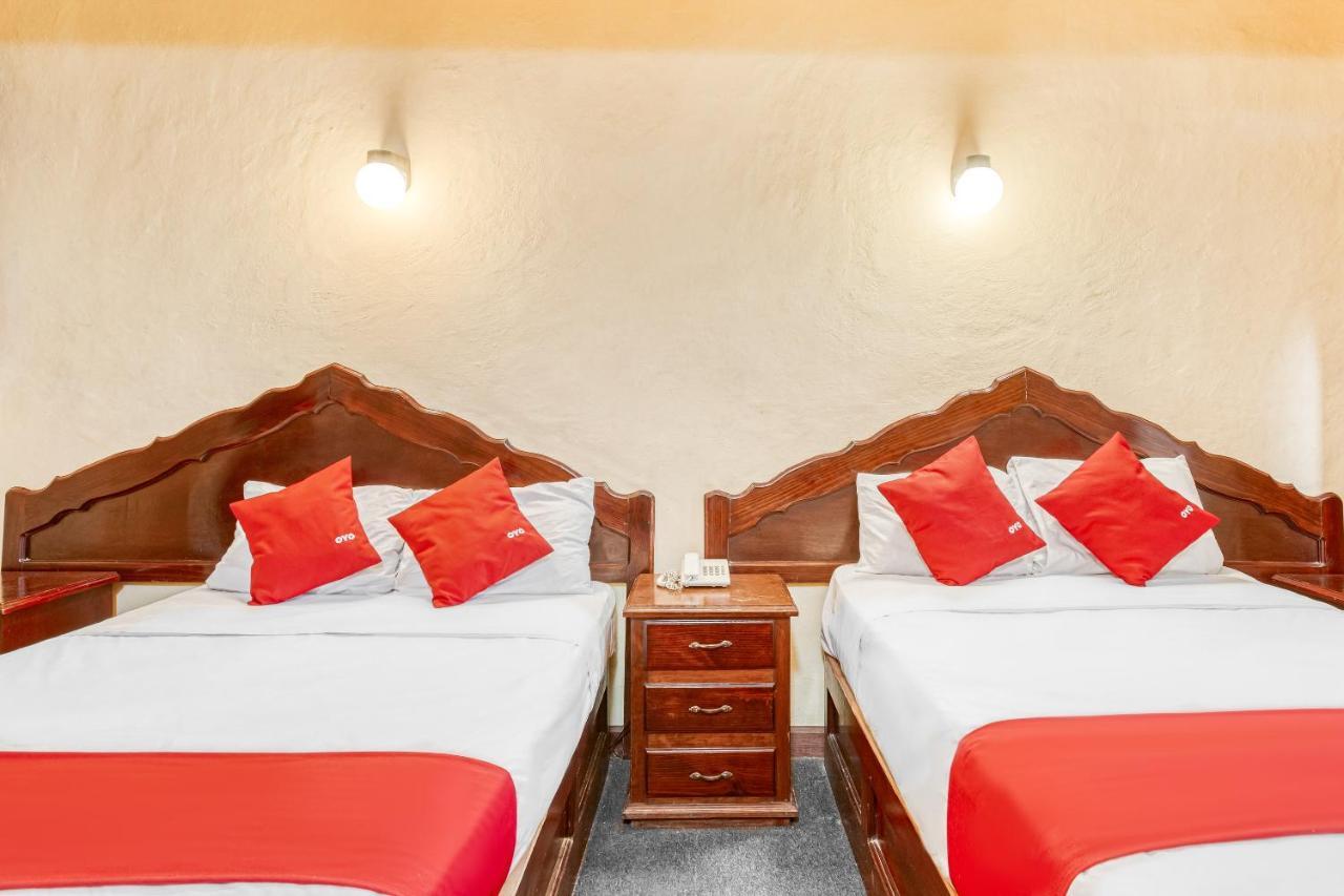 Hotel Esperanza, Centro