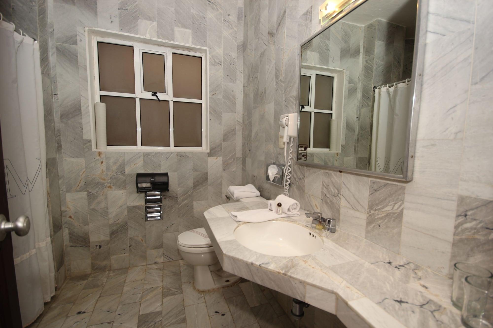 Hotel Marques Del Valle 3*