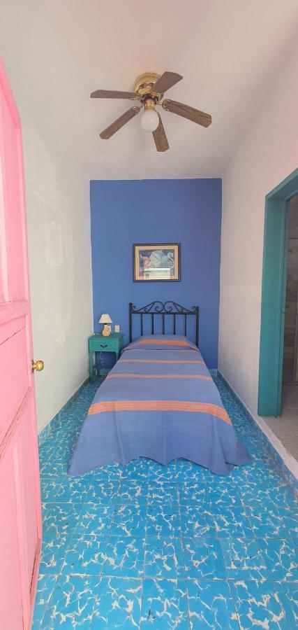 Casa California Centro Hotel *