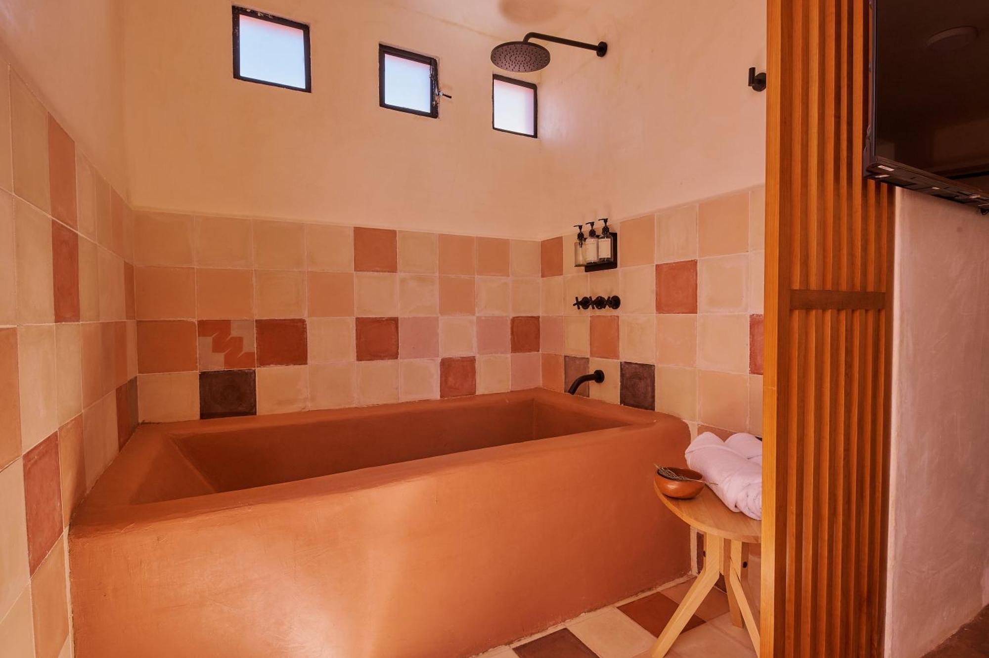 Hotel Materia *