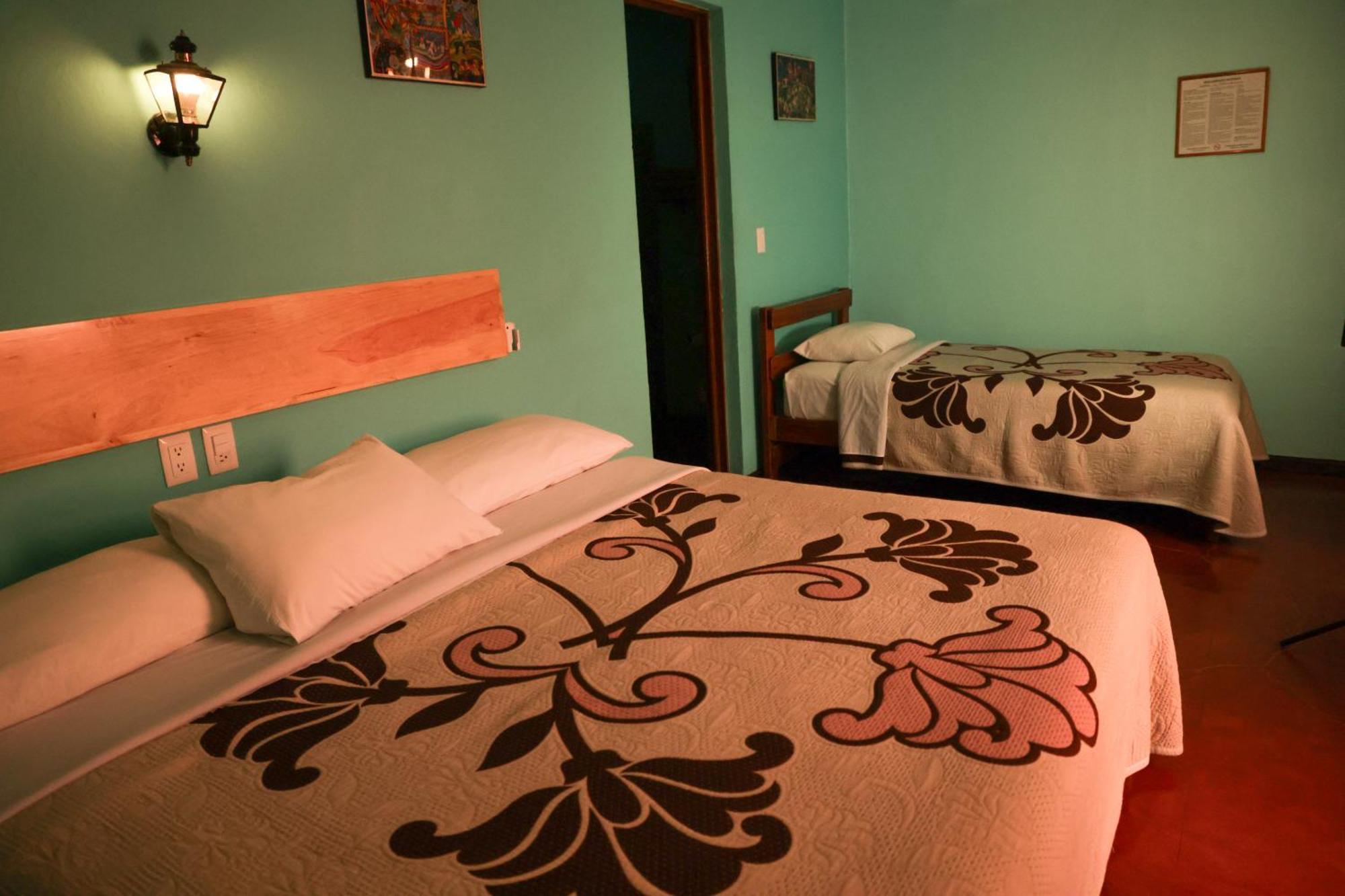 Golondrinas Hotel 2*