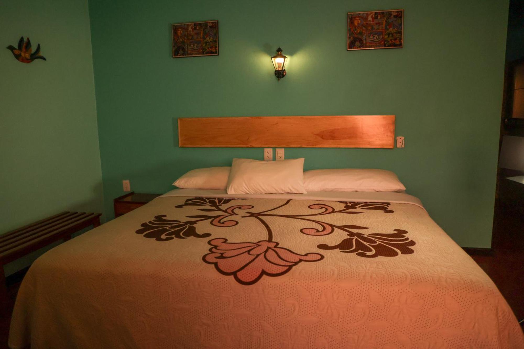 Hotel Golondrinas