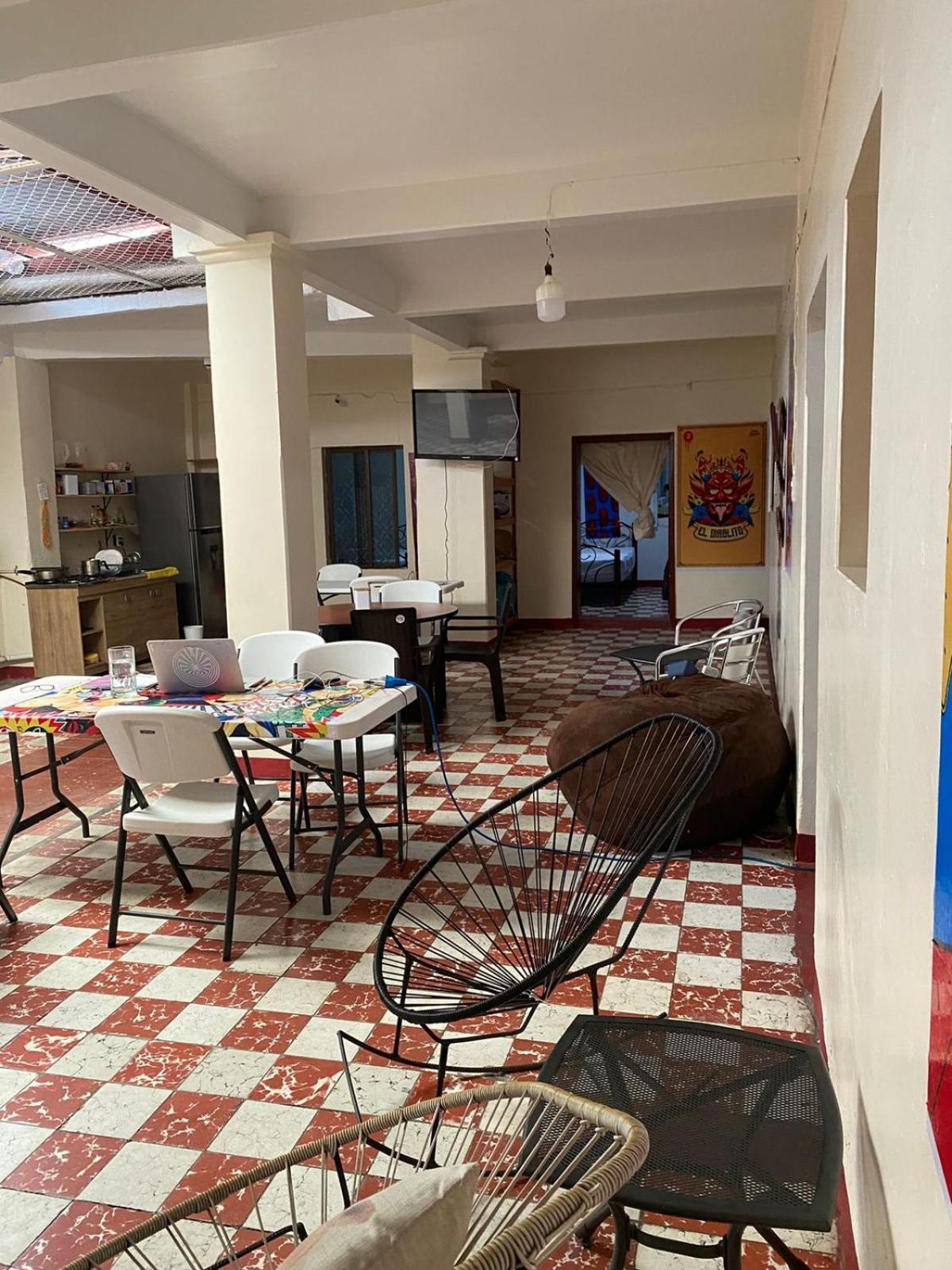 Guest house Mil Mascaras *