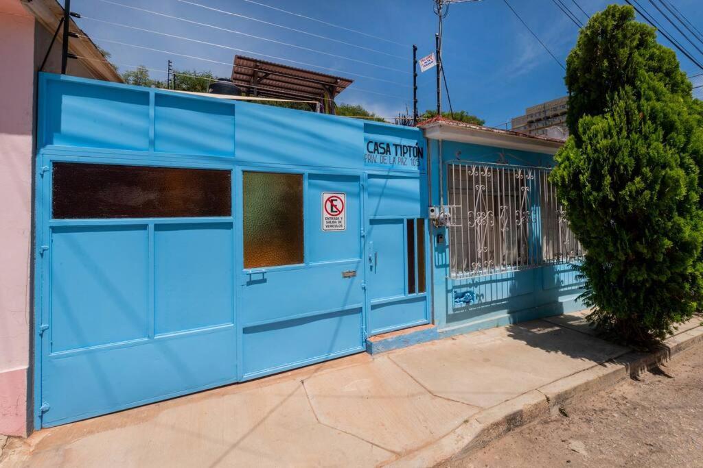 Villa Casa Tipton - Artsy In The