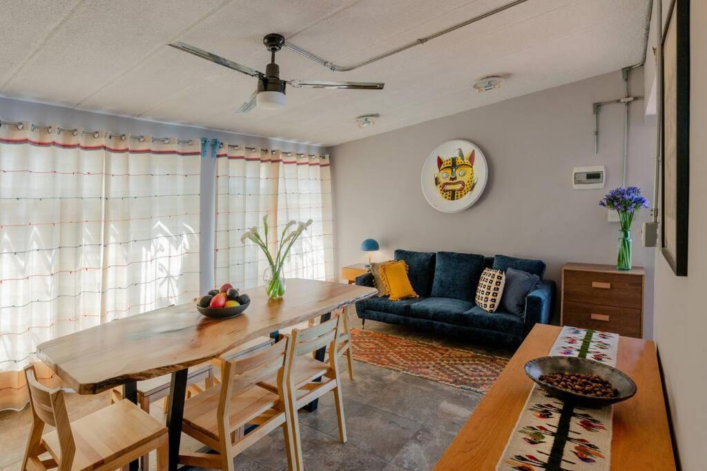 Villa Casa Tipton - Artsy In The