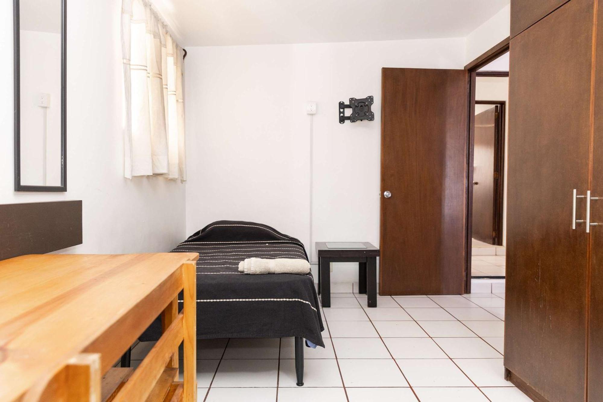 Bohemian In With 2 Bedrooms Apartment