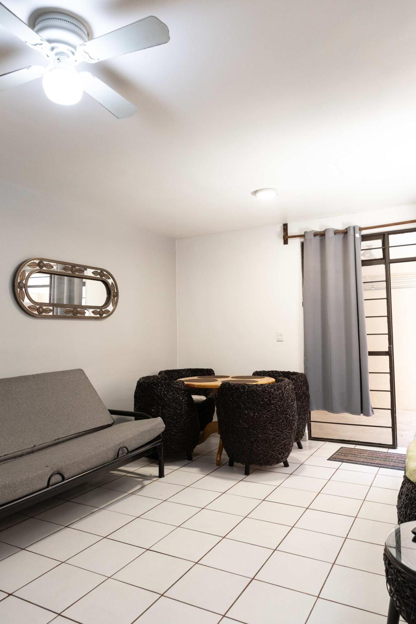 Bohemian In With 2 Bedrooms Apartment