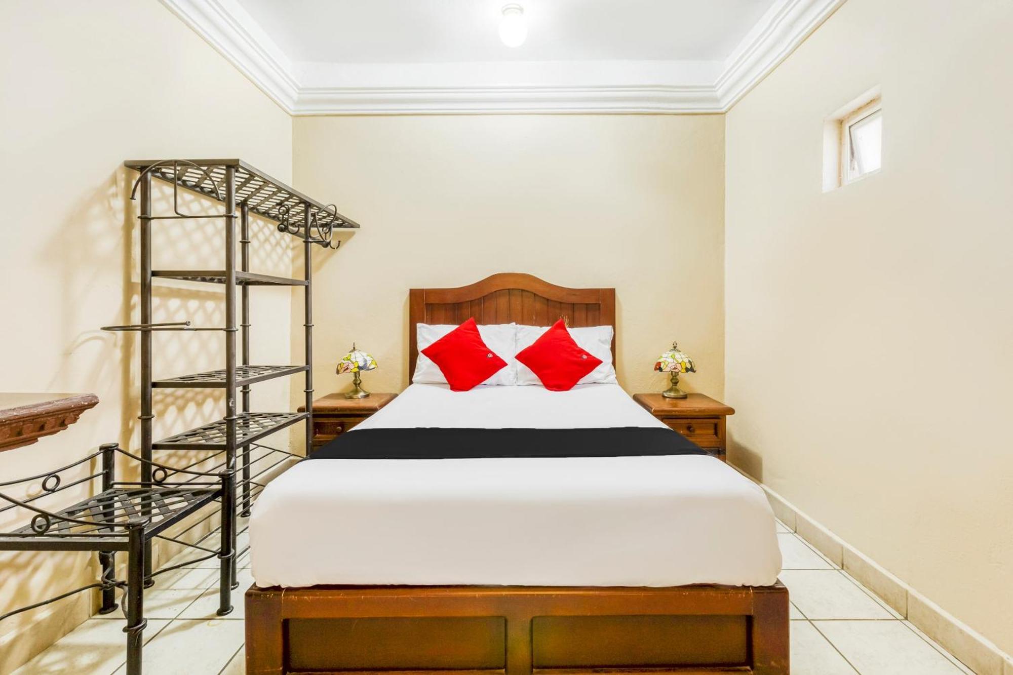 Capital O Colina Dorada Hotel