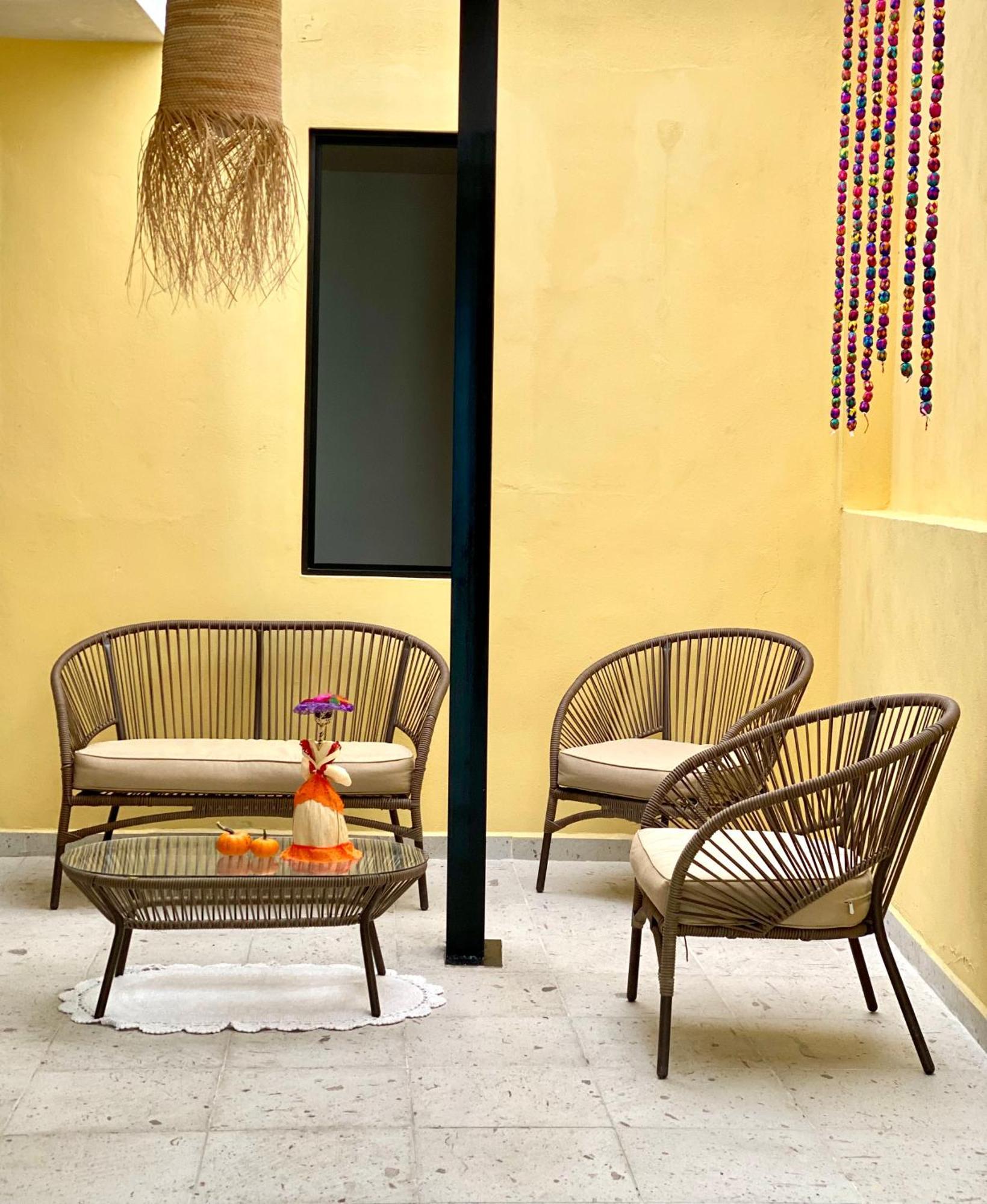 Casa Monarca Hotel *