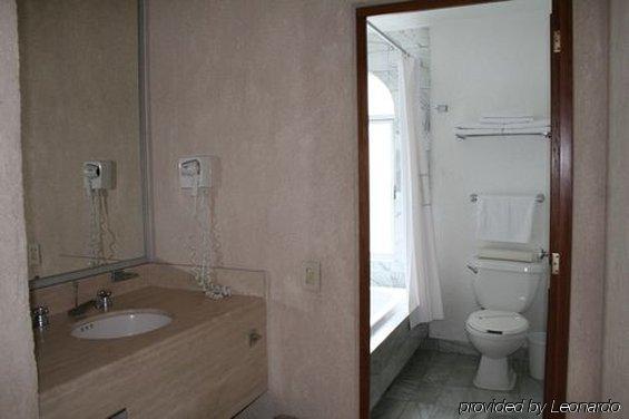 Hotel Marques Del Valle 3*