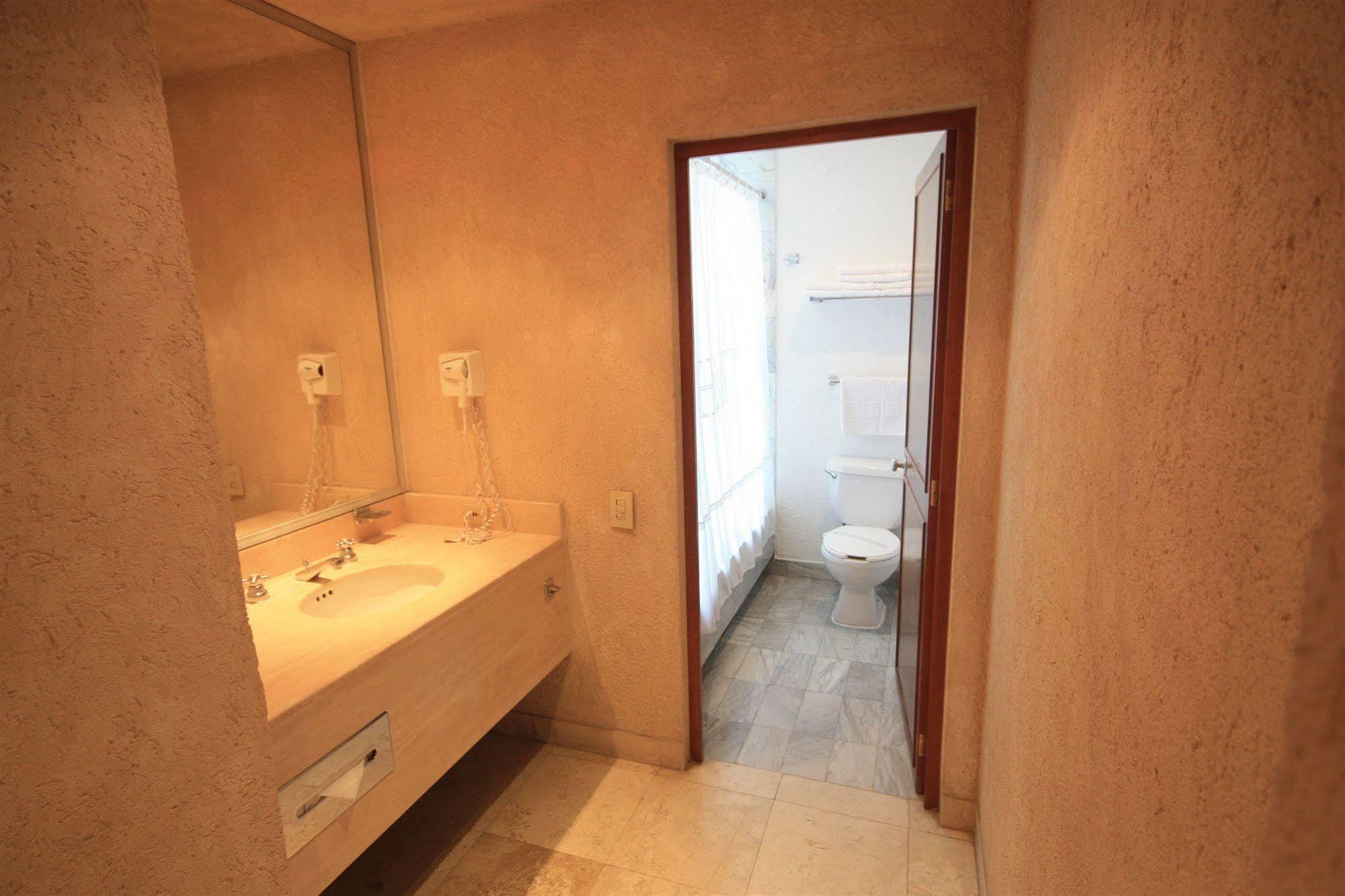 Hotel Marques Del Valle