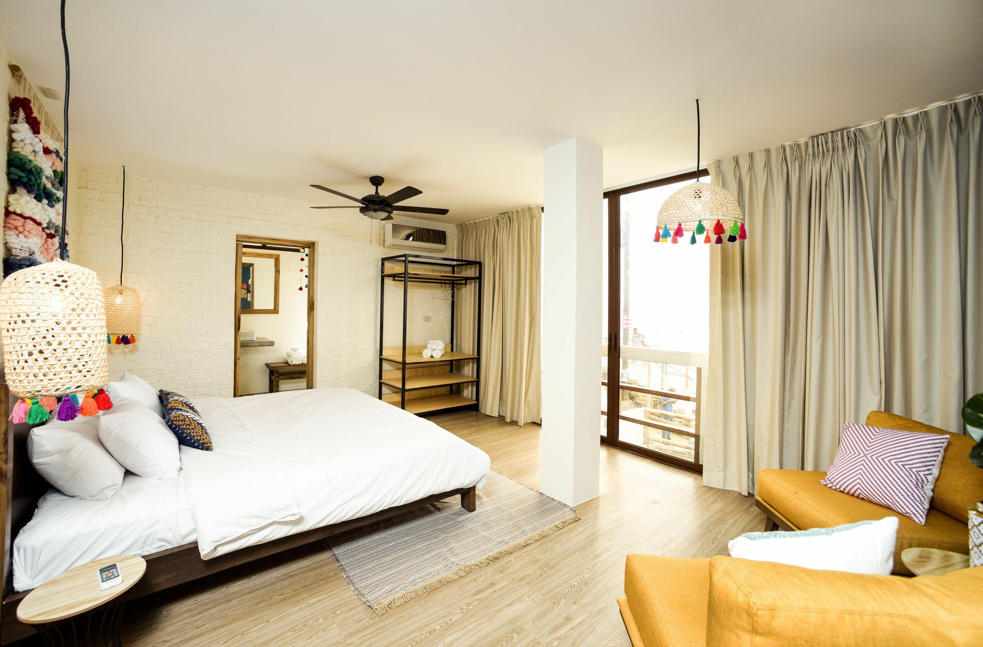 Hotel Selina 3*