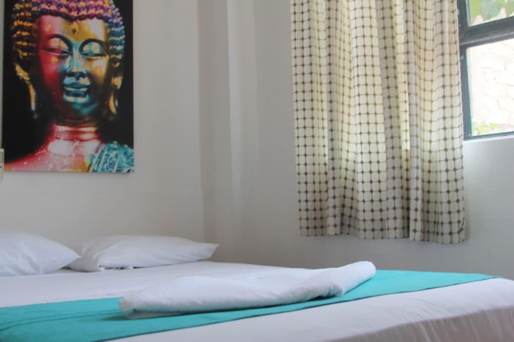 Hotel Mayflower And 4*