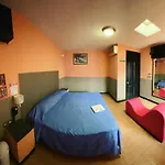 Motel Flamingos