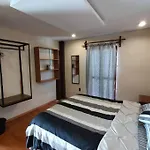 Departamento Amplio Con Cocina Y Bano Privado