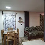 Departamento Amplio Con Cocina Y Bano Privado