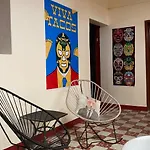 Hostal Mil Mascaras 2