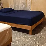 Ozeli Hostel
