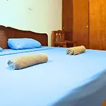 Ozeli Hostel