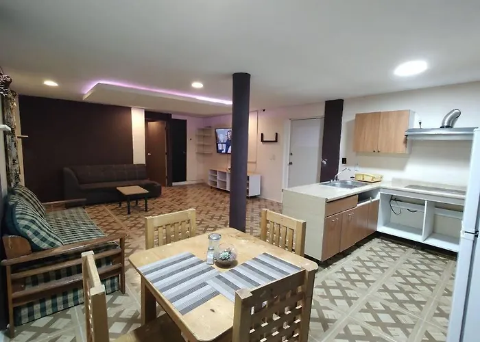 Departamento Amplio Con Cocina Y Bano Privado