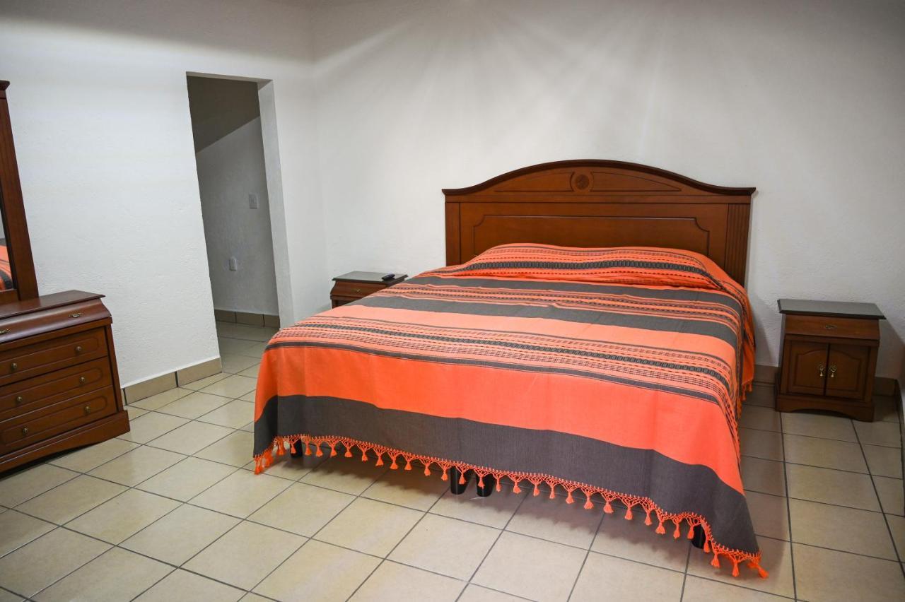 Aparthotel Casa Leonor *