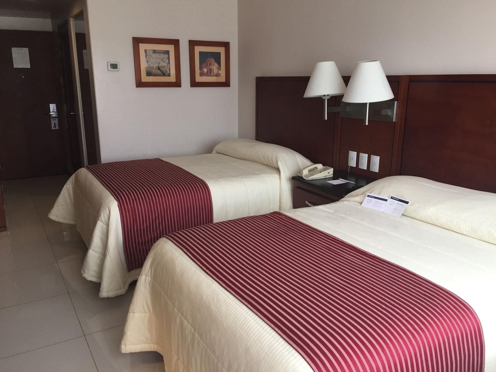 Fortin Plaza 4*