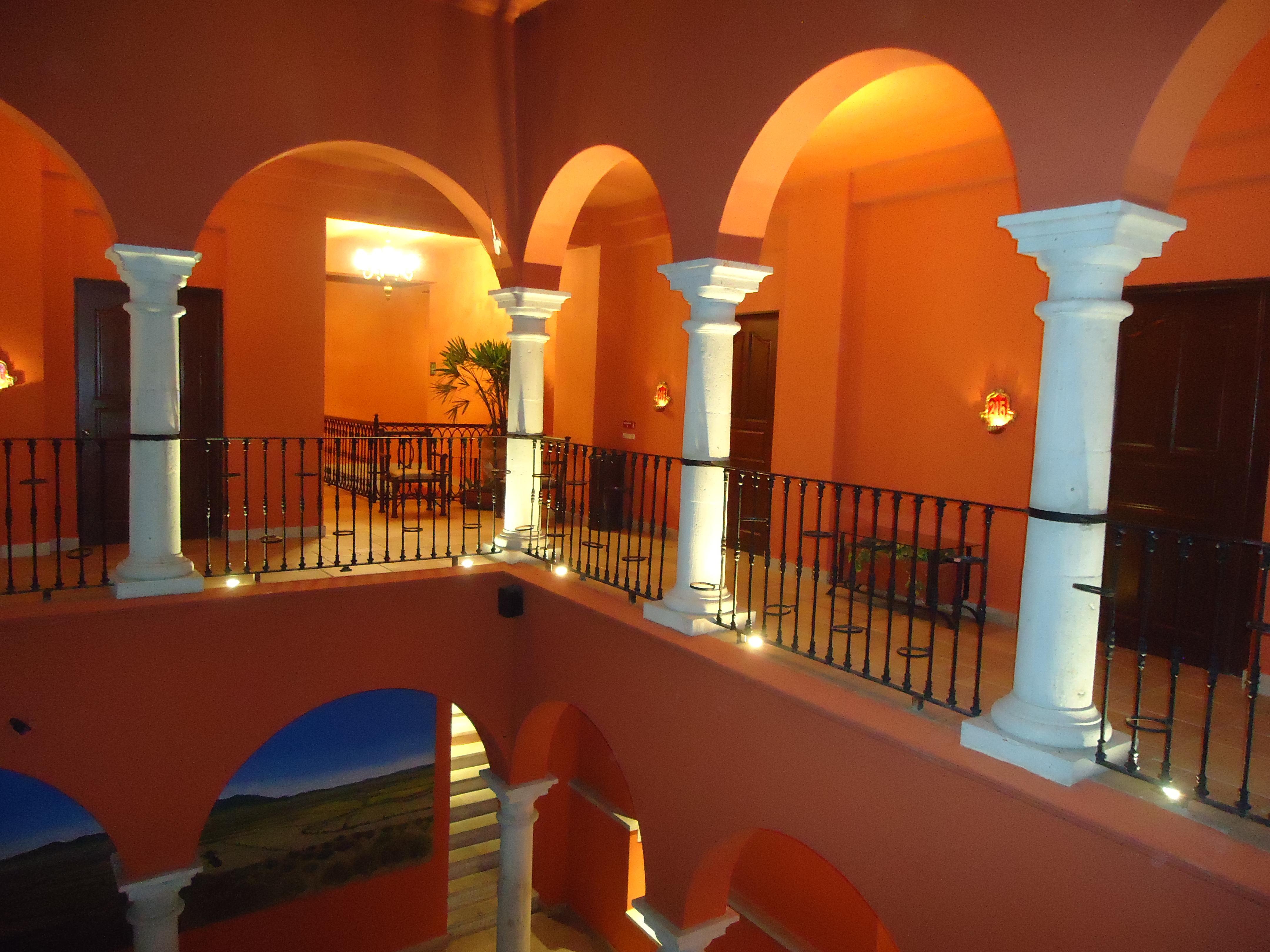La Casona De Dos Patios 3*