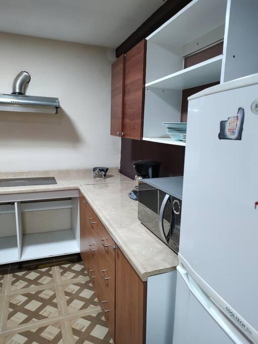 Departamento Amplio Con Cocina Y Bano Privado Apartment