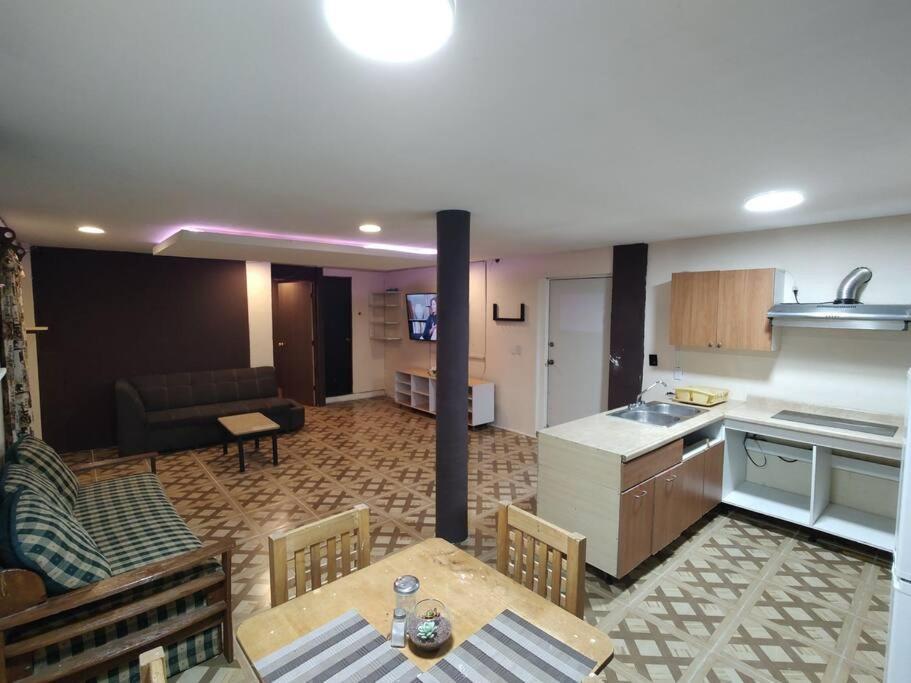 Departamento Amplio Con Cocina Y Bano Privado Apartment *