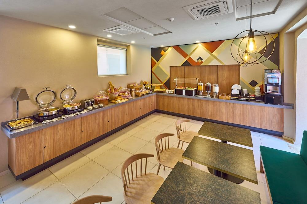 Centro By Marriott Hotel 4*