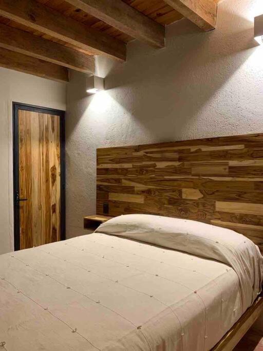 Galeana Art House/historic Center