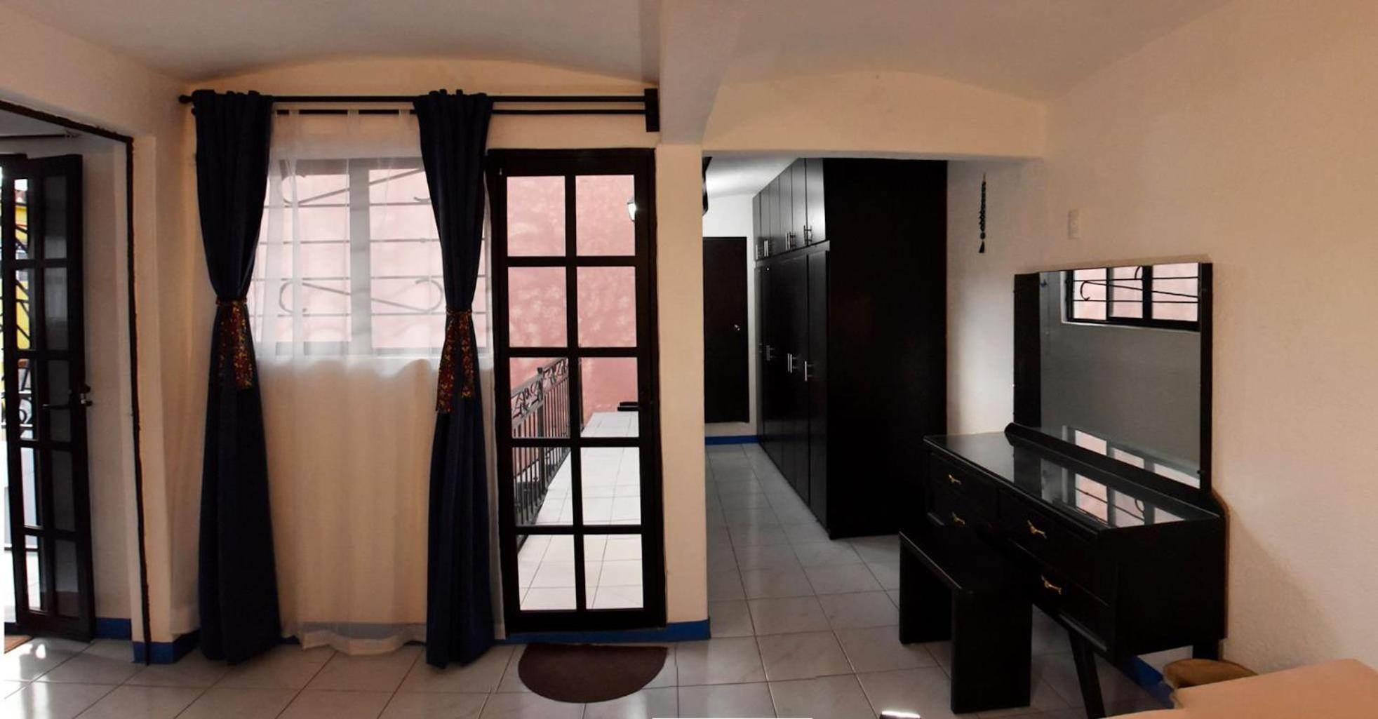 Casa Gris Aleman *