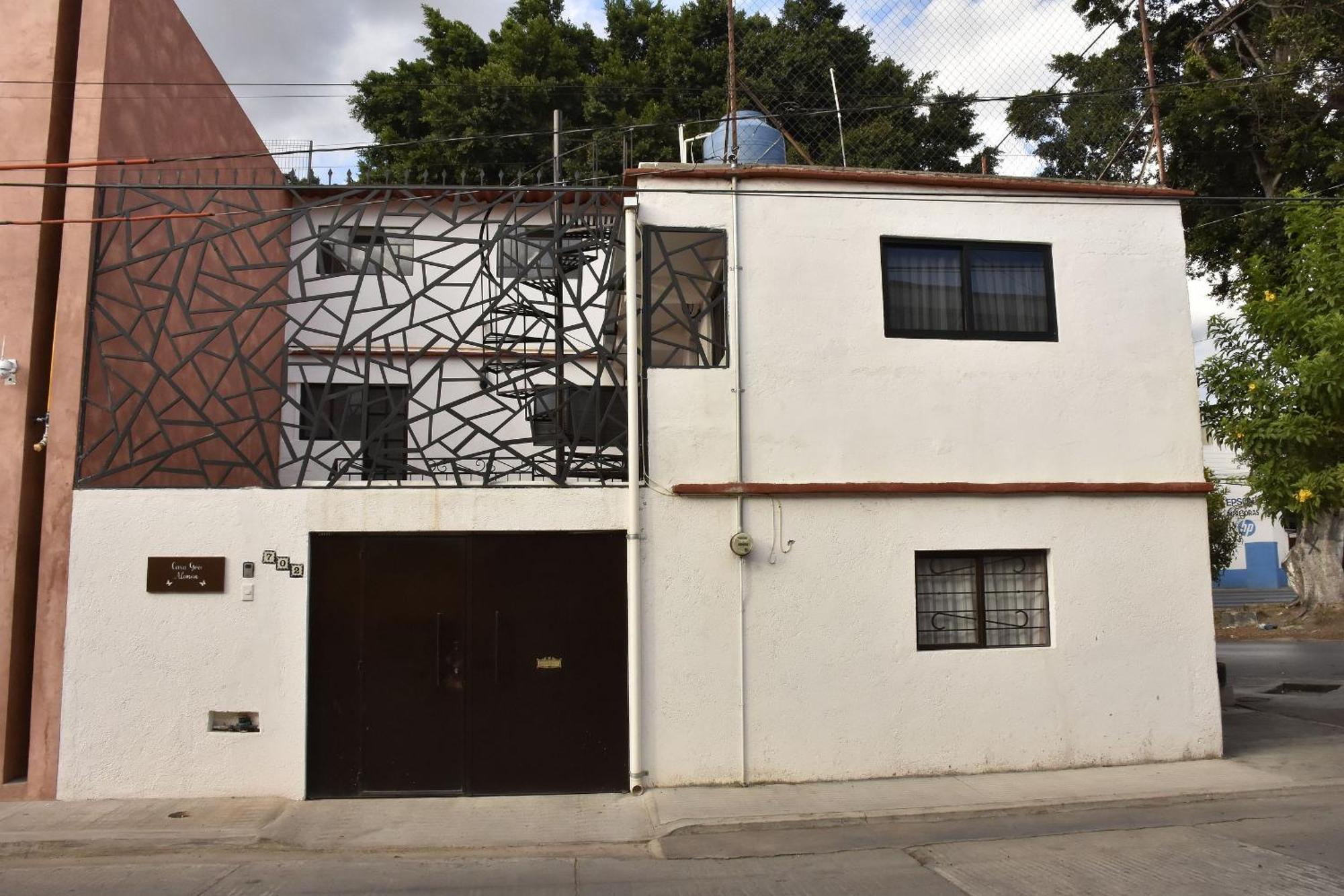 Casa Gris Aleman
