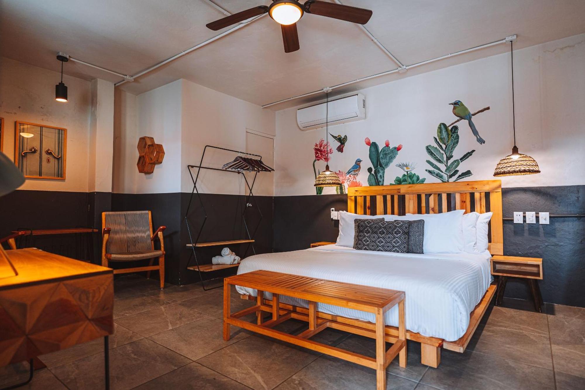 Selina Hotel 3*