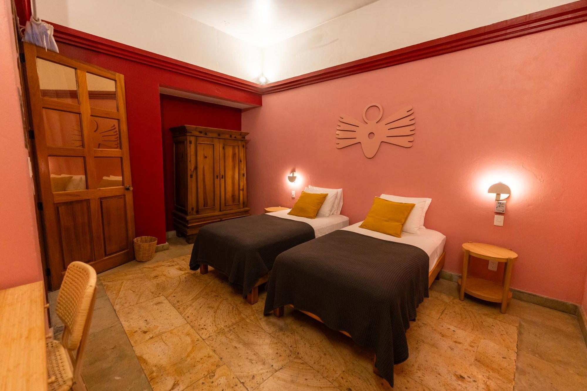 Viajero Hotel *