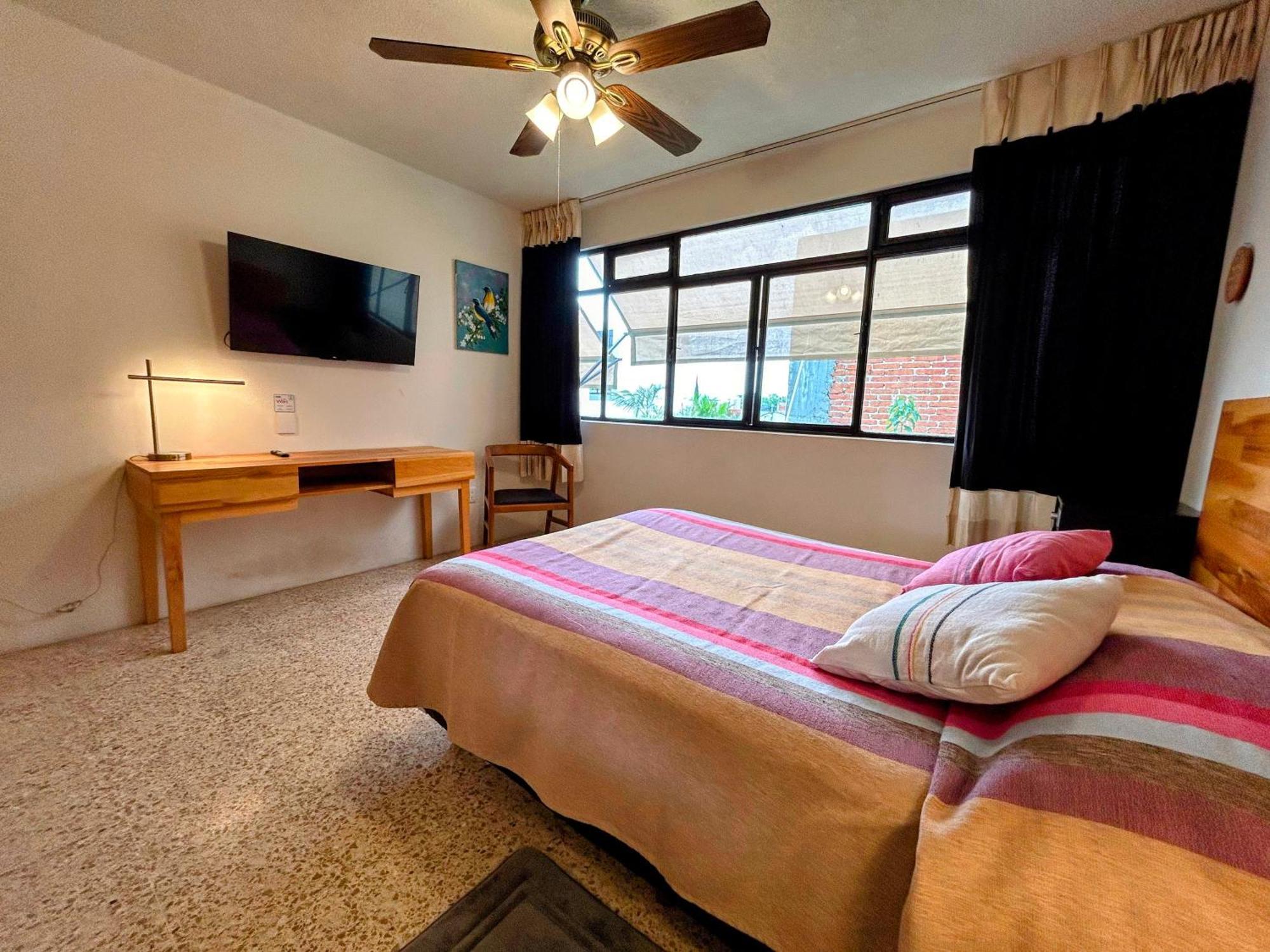 Luz Casa De Huespedes Pensión Oaxaca