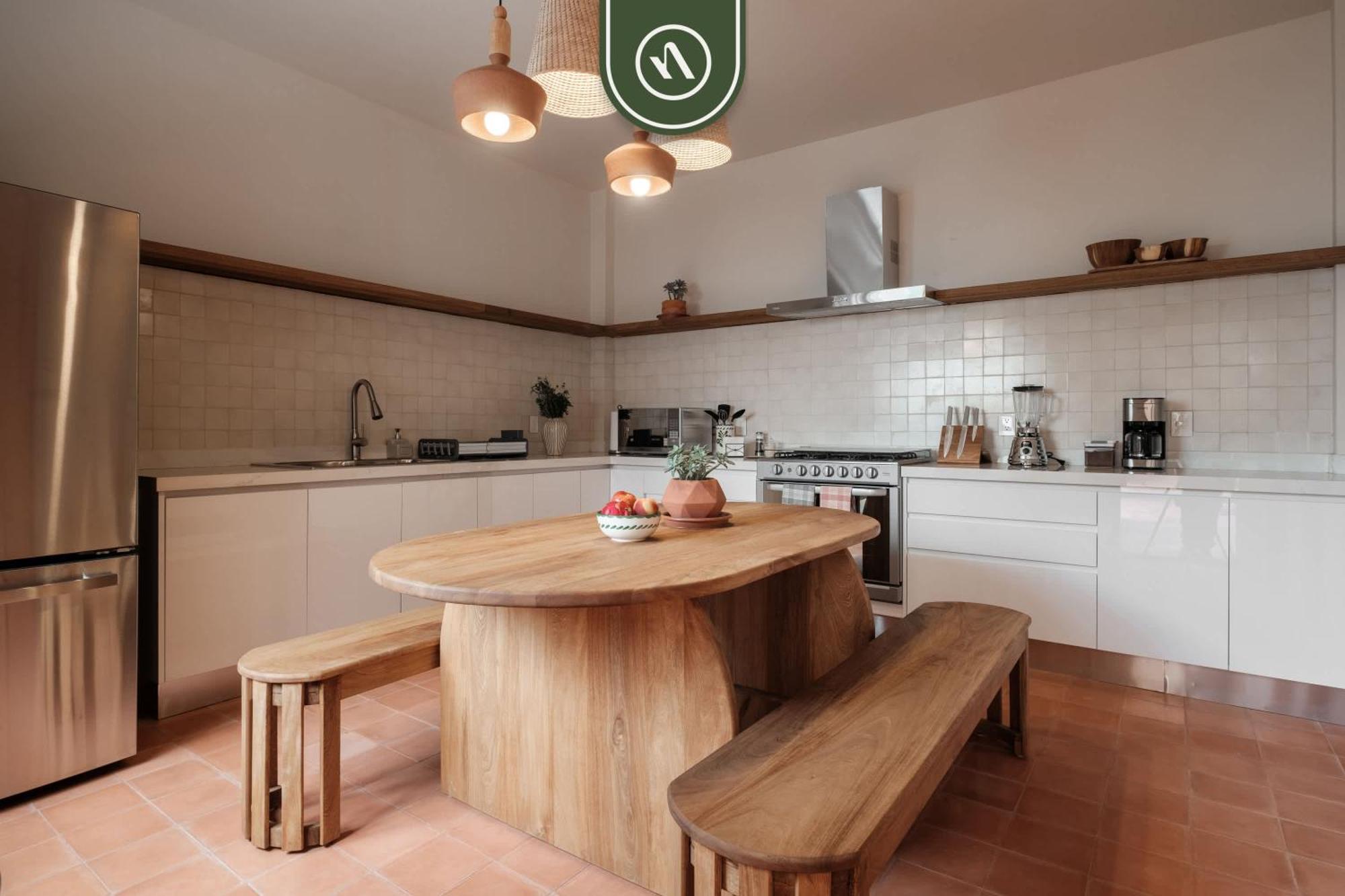 Centric 3br In Downtown In Apartment