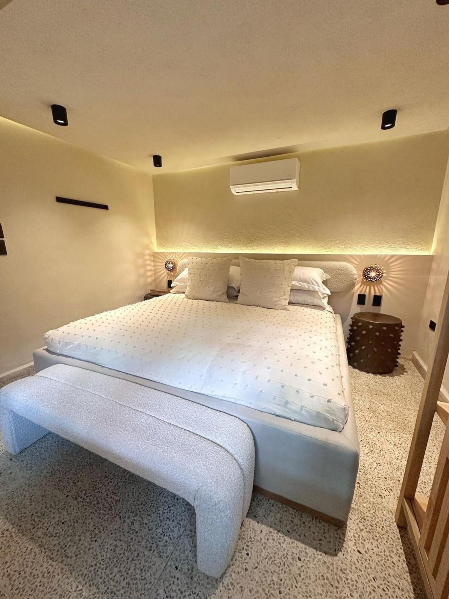 Casa Escorpion - - Handmade In - A/c - Patio - Rooftop - Oaxaca