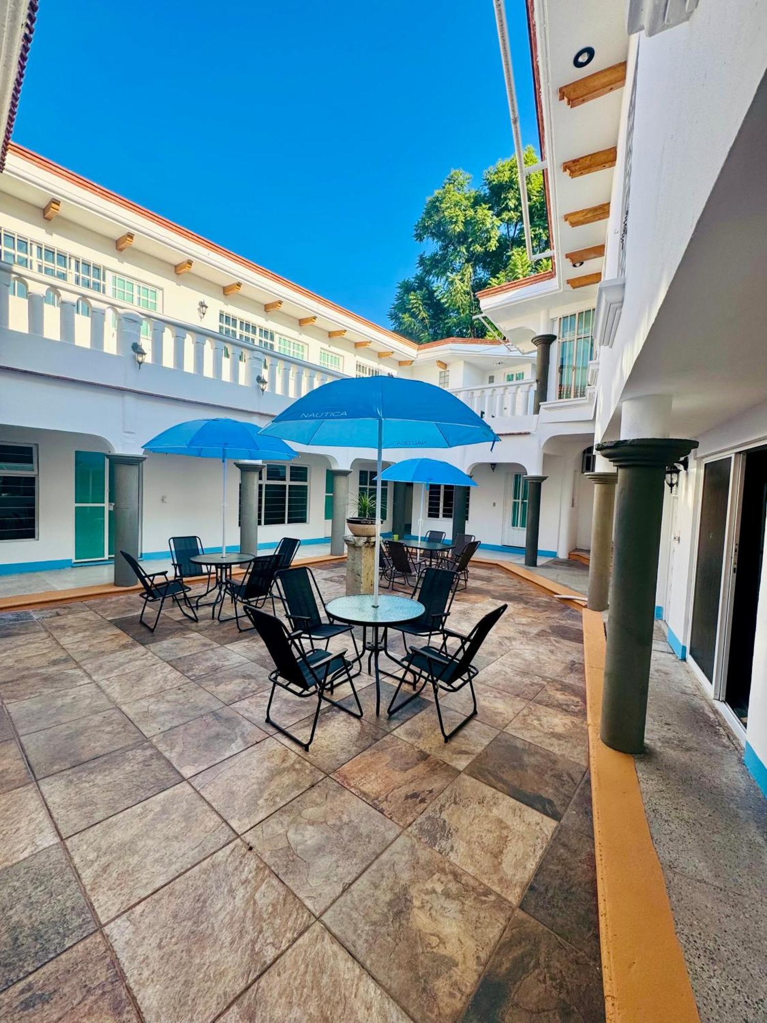 Casa Porfirio Pensión *