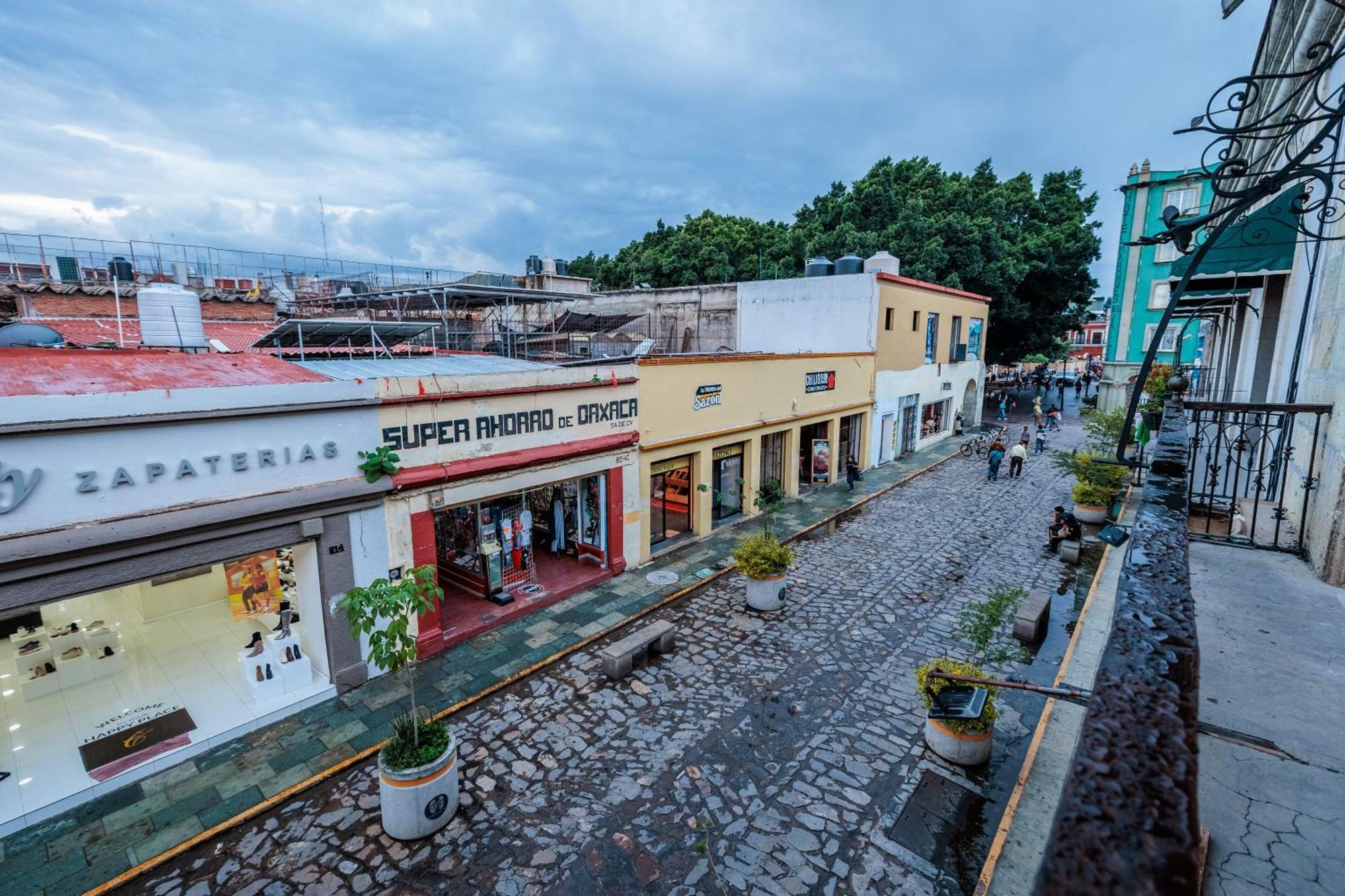 Casa 1800 Boutique Center Based Hotel *