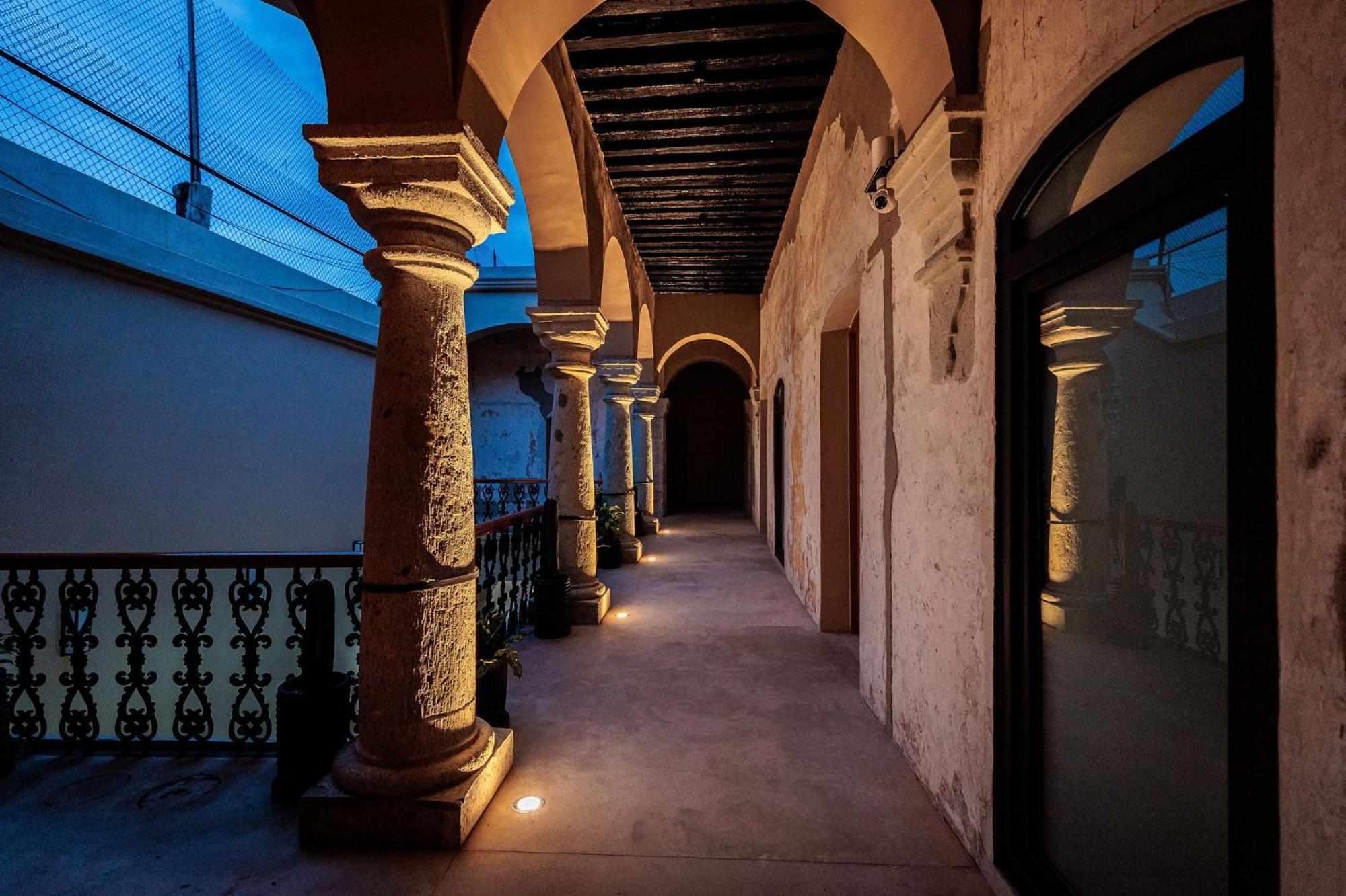 Casa 1800 Boutique Center Based Hotel