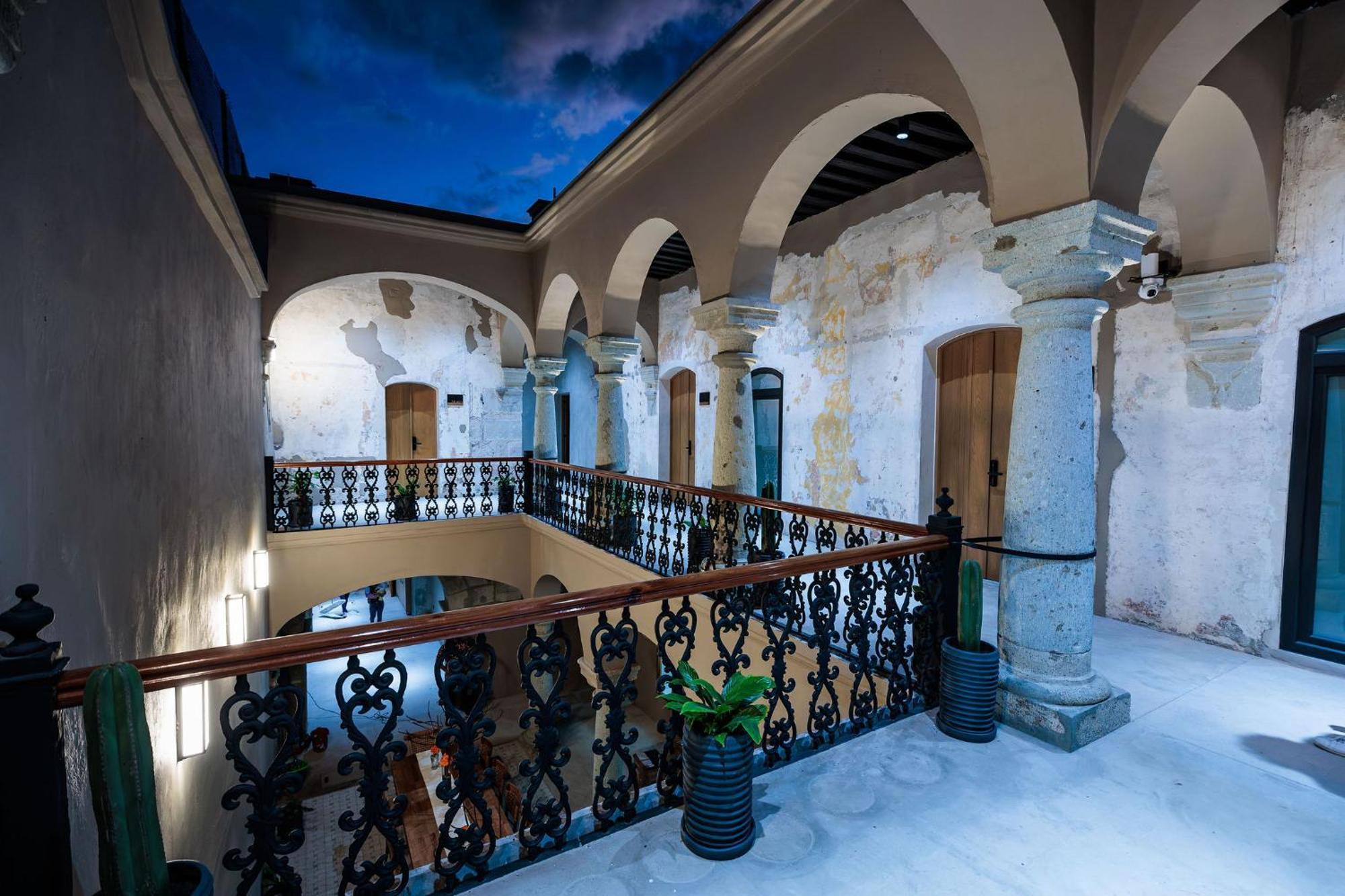 Casa 1800 Boutique Center Based Hotel