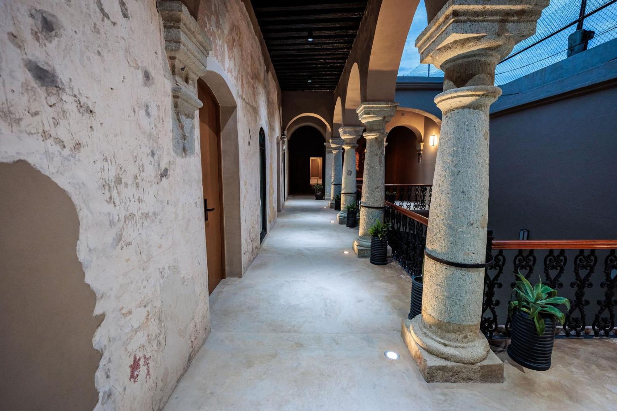 Casa 1800 Boutique Center Based Hotel