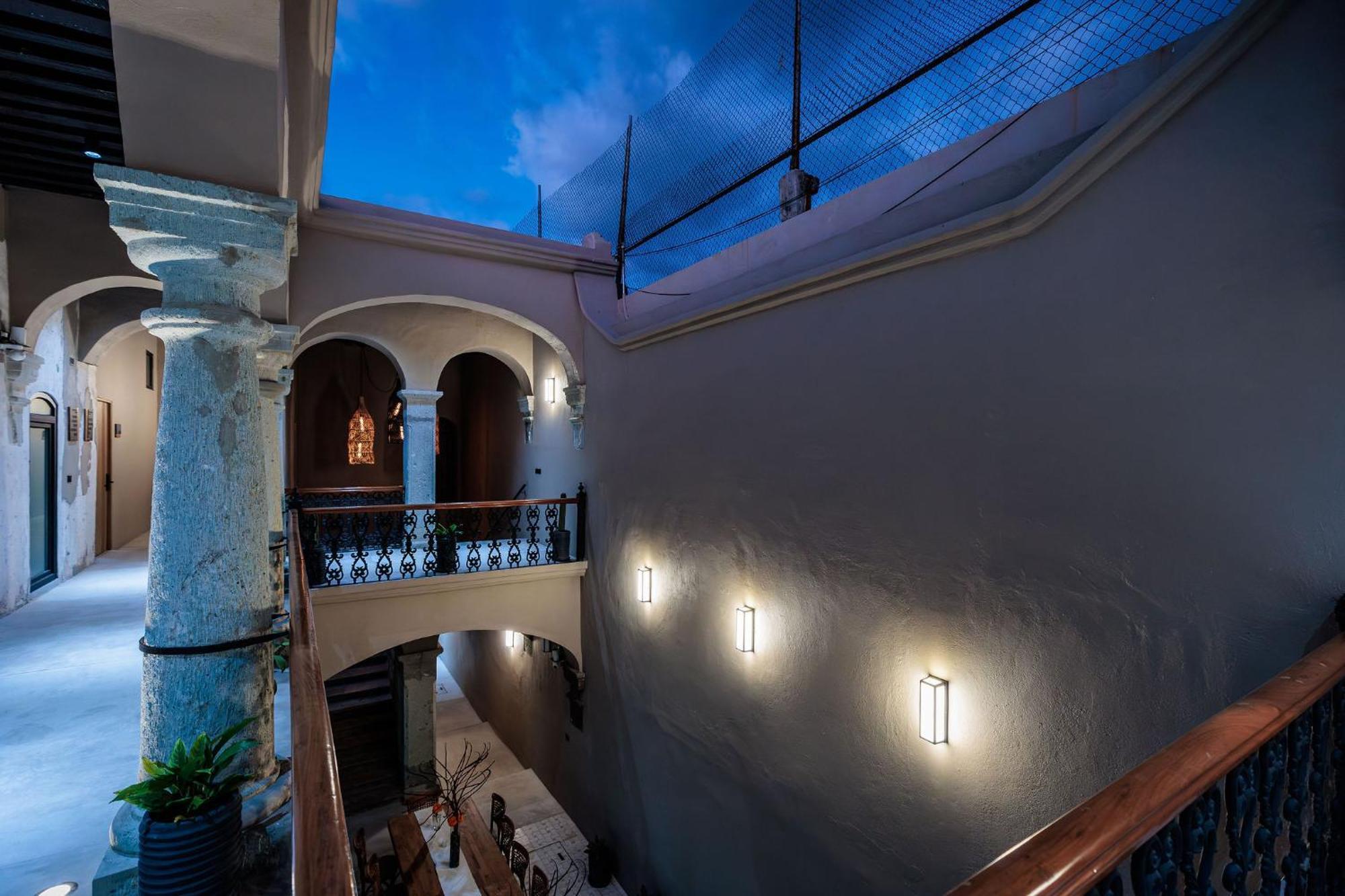 Casa 1800 Boutique Center Based Hotel *