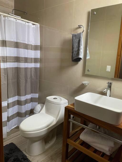 Apartamento Lovely 3 Bedroom With Rooftop